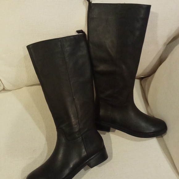 Abercrombie and Fitch Boots - Picture 3 of 6